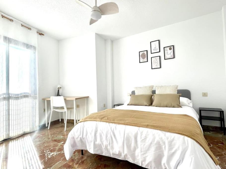 מאלגה Beautiful & Sunny Apartment מראה חיצוני תמונה