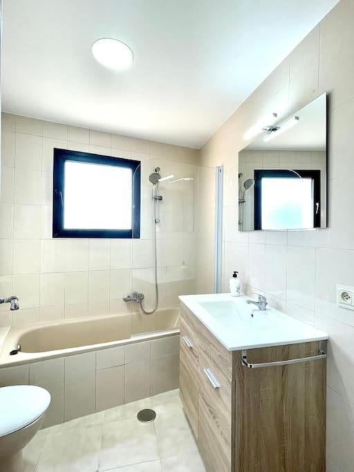 מאלגה Beautiful & Sunny Apartment מראה חיצוני תמונה