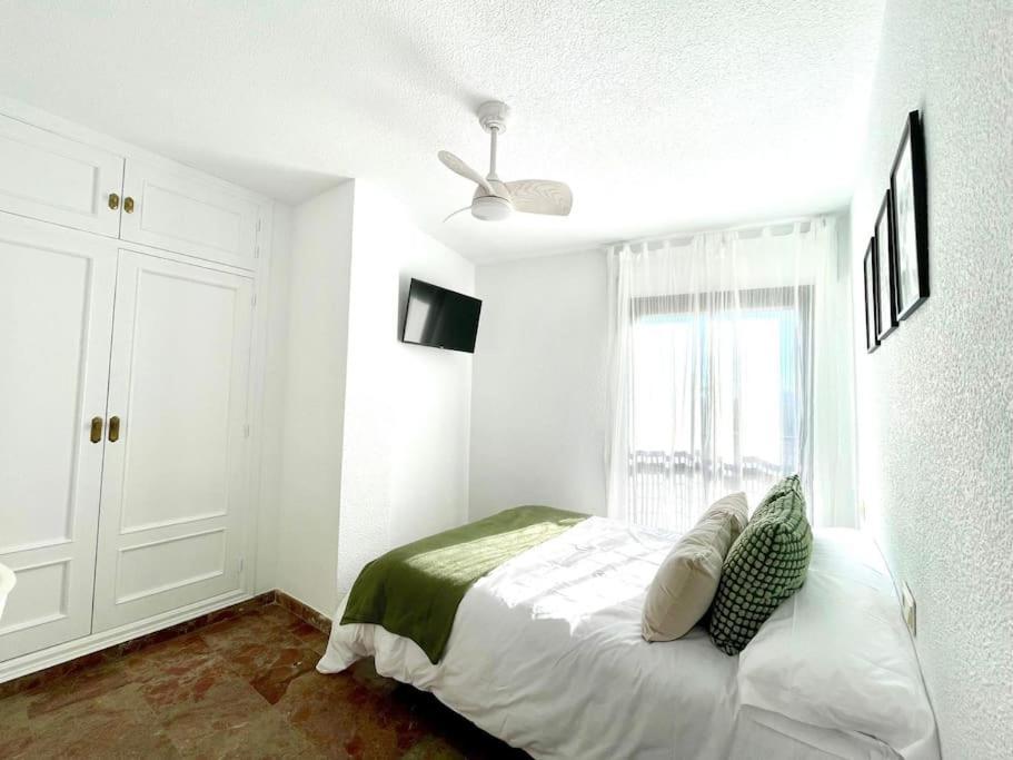 מאלגה Beautiful & Sunny Apartment מראה חיצוני תמונה