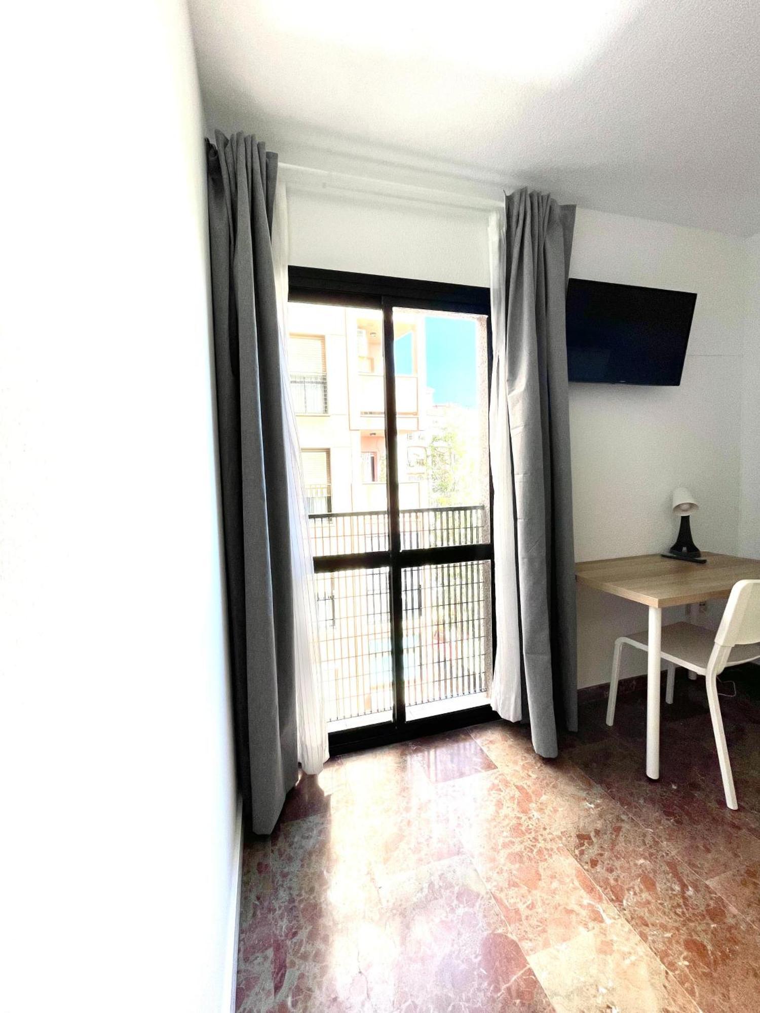 מאלגה Beautiful & Sunny Apartment מראה חיצוני תמונה