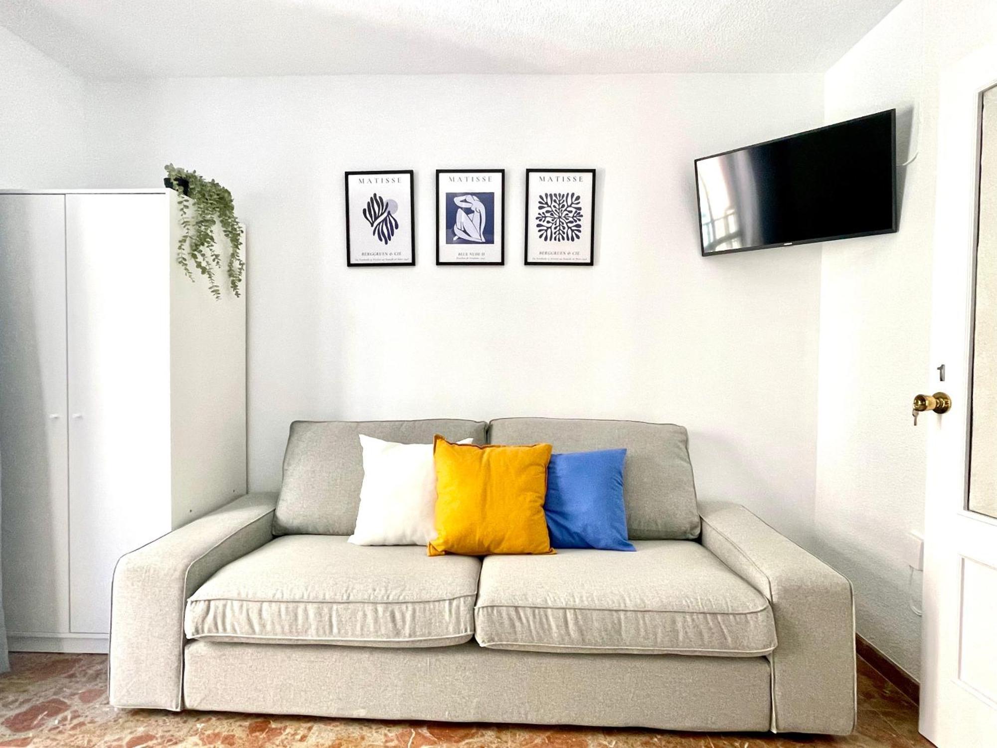 מאלגה Beautiful & Sunny Apartment מראה חיצוני תמונה